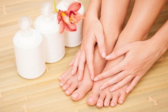 Castor Oil for Athlete's Foot | Benefits & Usage 2