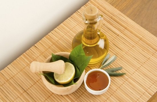 Honey and Castor Oil Face Pack