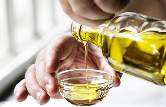 does castor oil get rid of armadillos?