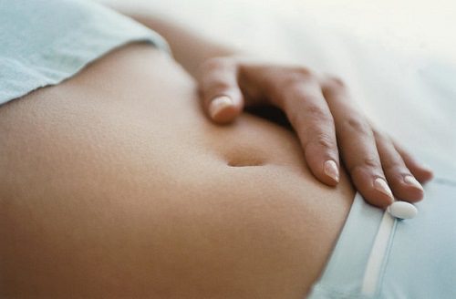 Castor Oil for Belly Button | Benefits and Usage 1