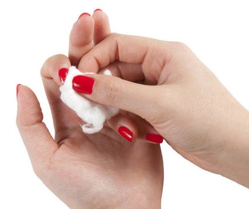 Castor Oil for Nails | 5 DIY Nail Growth Recipes 2