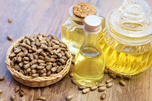 Castor Oil for Nails | 5 DIY Nail Growth Recipes 1