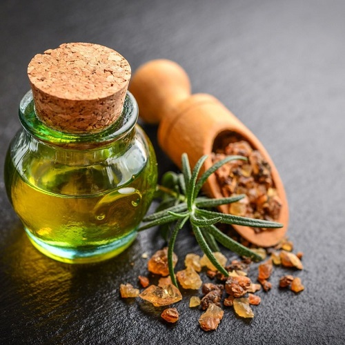 15 Essential Oils for Protection Against Negative Energy 2