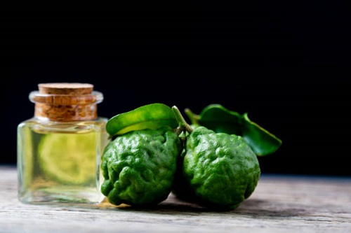 Essential Oils for Bee Stings 9