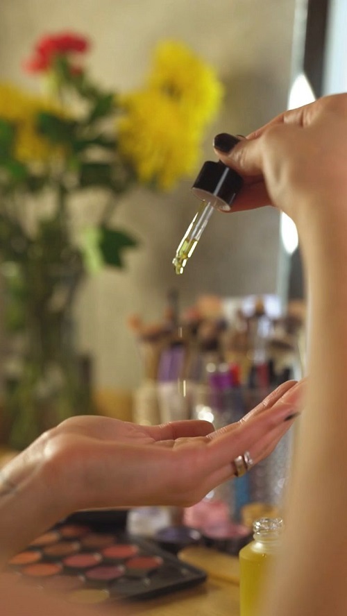 Tea Tree Oil for Bug Bites