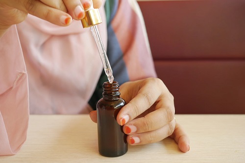 Castor Oil and Cayenne Pepper For Skin Moles Removal 3