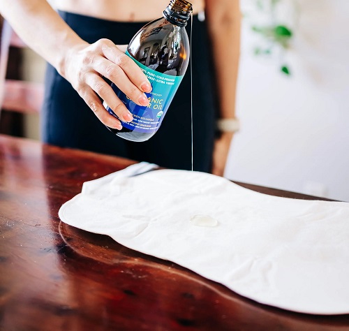 How to Use Wool Flannel for Castor Oil Pack? 2