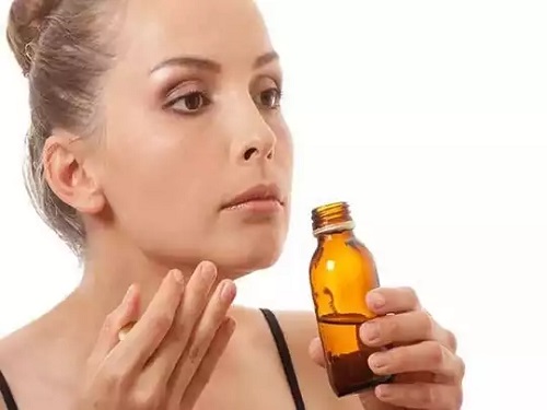 Castor Oil vs. Coconut Oil 3