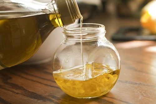 Does Castor Oil Kill Grass? 3