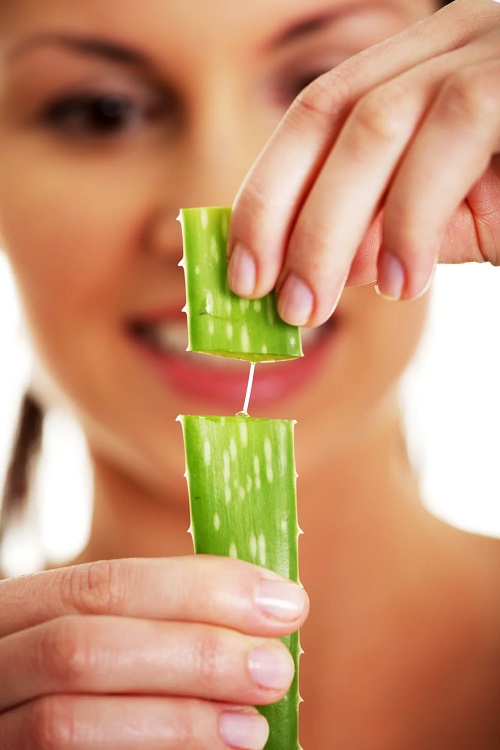 Is Aloe Vera Good for Eyelashes? 4
