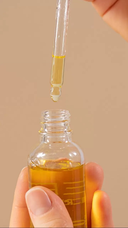 Can You Brush Your Teeth with Castor Oil? 2