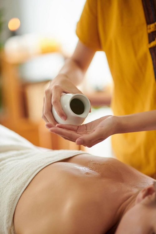 How To Use Black Pepper Essential Oil