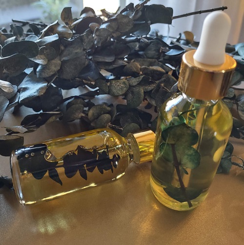 Essential Oils To Hair 2