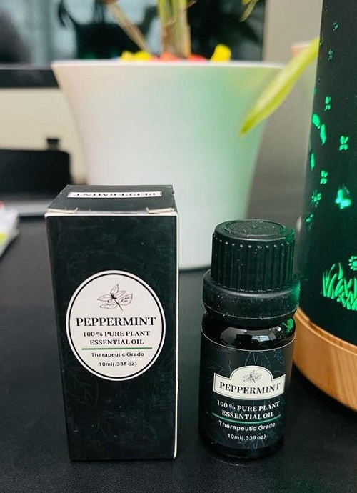 Benefits of Rubbing Peppermint Oil on Your Belly