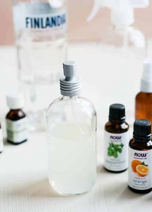 How to make a DIY all-natural essential oil air freshener 1