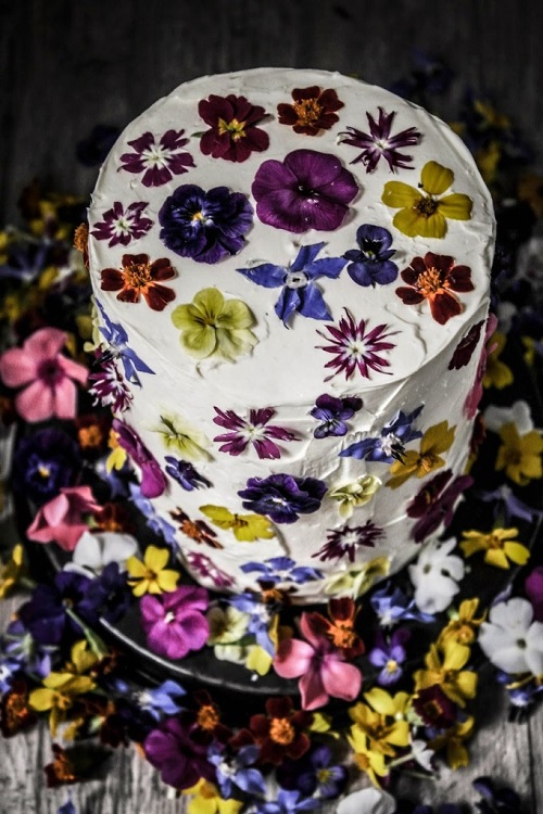 Layer Cakes with Edible Flowers