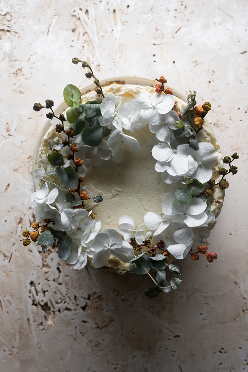 Stunning Edible Flower Recipes to Brighten Your Winter Table 2