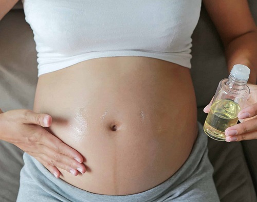 Essential Oils Recipe to Fade Stretch Marks and Scar