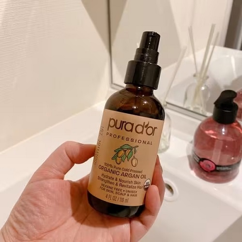 Oils That Can Make Your Skin Look Younger Instantly 2