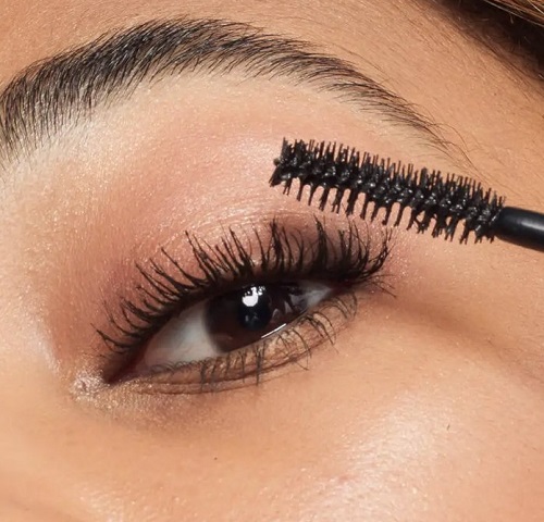 Mascara On Top