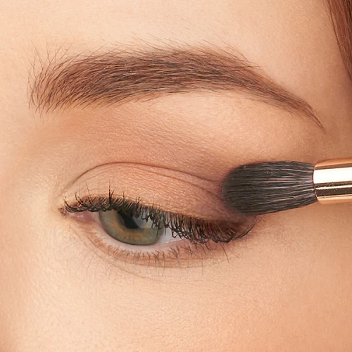 Deeper The Outer Corners on eyelid