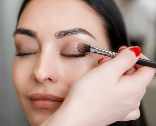 Use Cream Eyeshadow Base