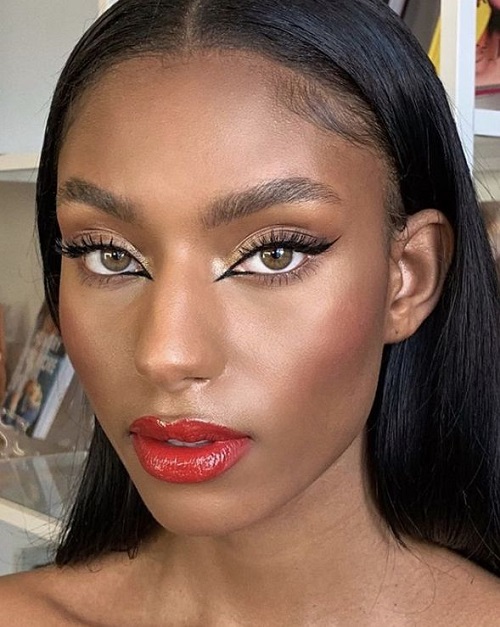 Inner Corner Flick eyeLiner