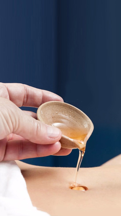 Castor Oil Patch for the Belly Button