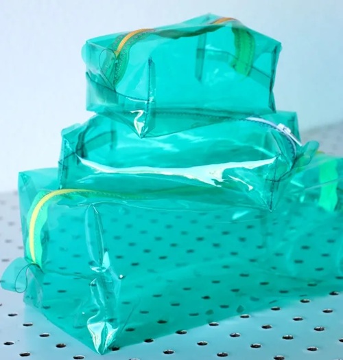 Clear Vinyl Makeup Bag DIY 7